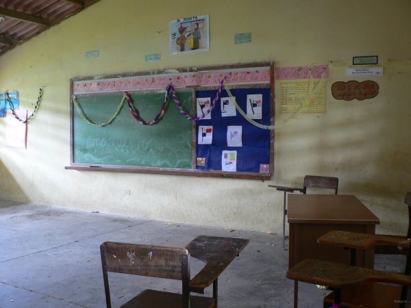93- Salle de classe du college 